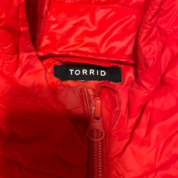 Torrid Packable Puffer Jacket - Picture 7 of 9